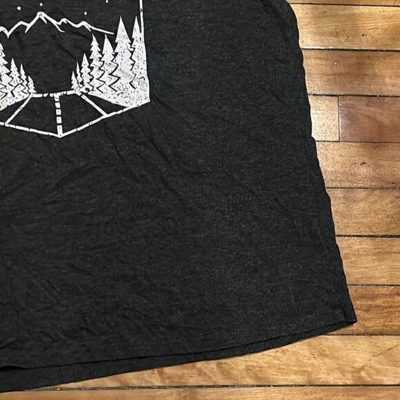 Women’s Dark Charcoal Gray Sleeveless Tank Top with mountain highway 2XL - Picture 3 of 4